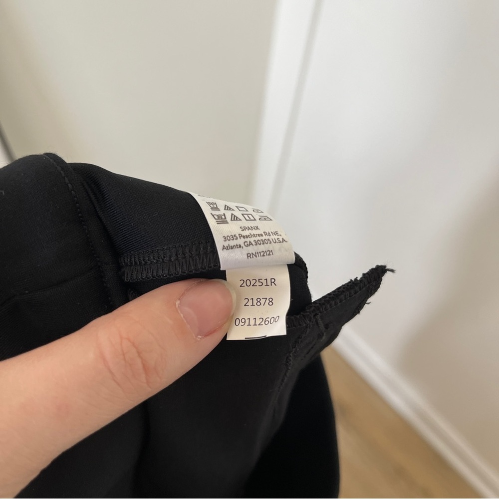 SPANX supersmooth™ PerfectFit Ponte Ankle Slim Pants Size Small NWOT - Picture 6 of 6